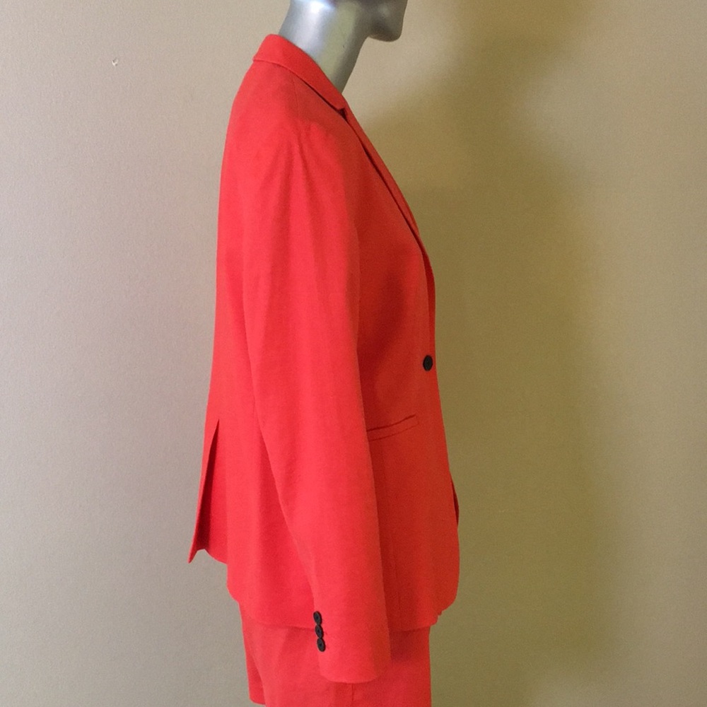 Banana Republic Coral Linen Blazer & Shorts Suit - Picture 6 of 15